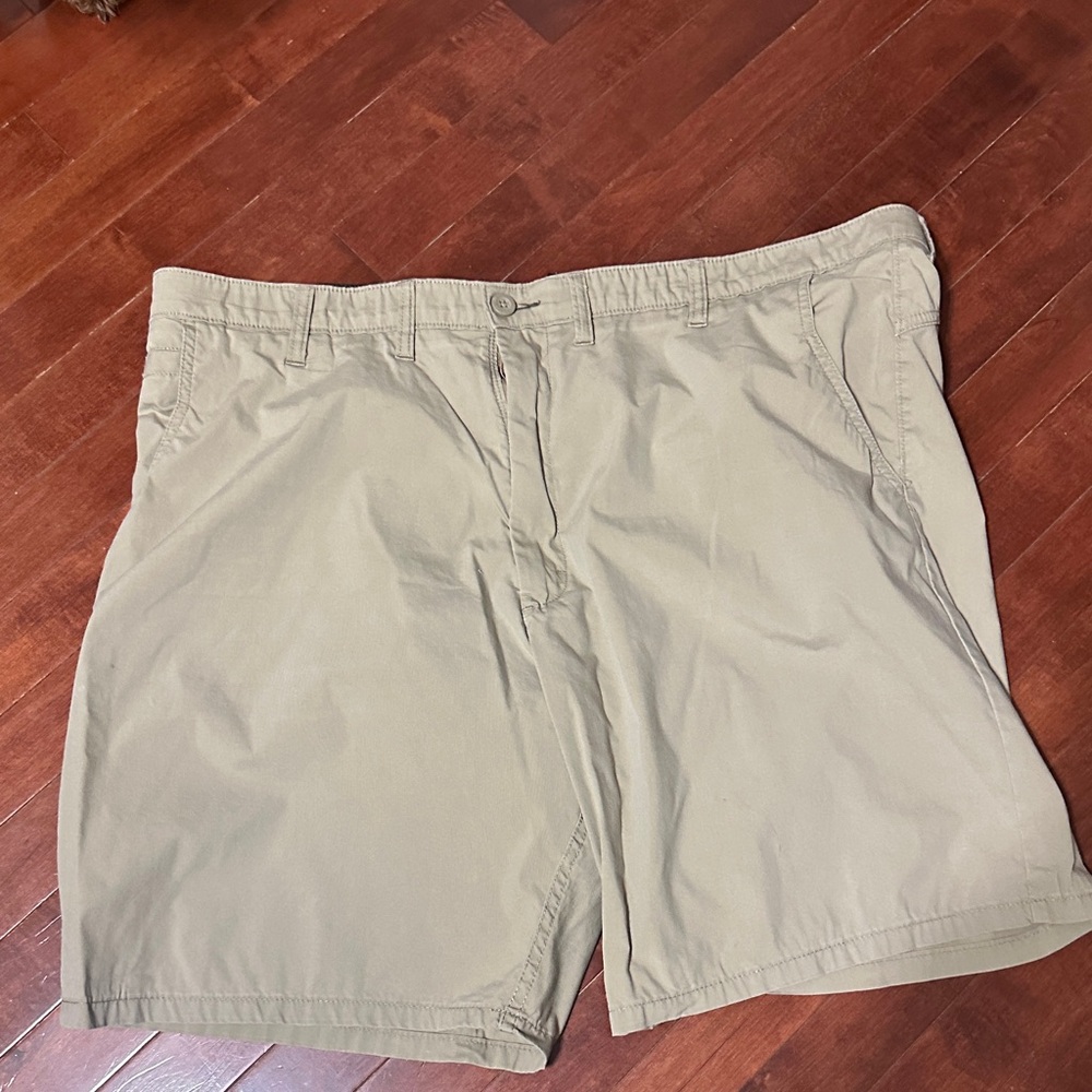 Wrangler Men's Flat Front Shorts - Tan